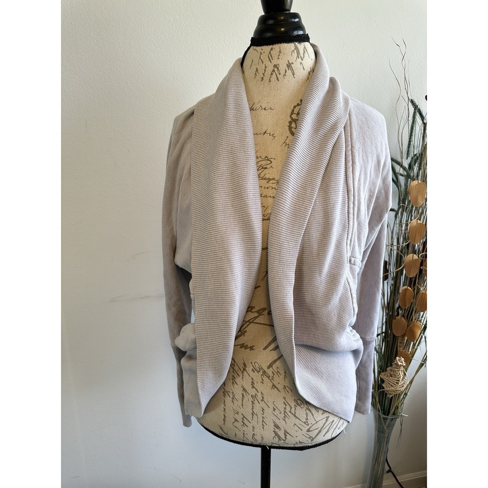 Aritzia Wilfred Diderot Cocoon Cardigan Sweater Women's Size‎ XXS Gray Studded